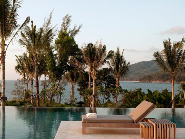 Hjemrenovering i Marbella – Indbygget skabsløsning i nyrenoveret soveværelse